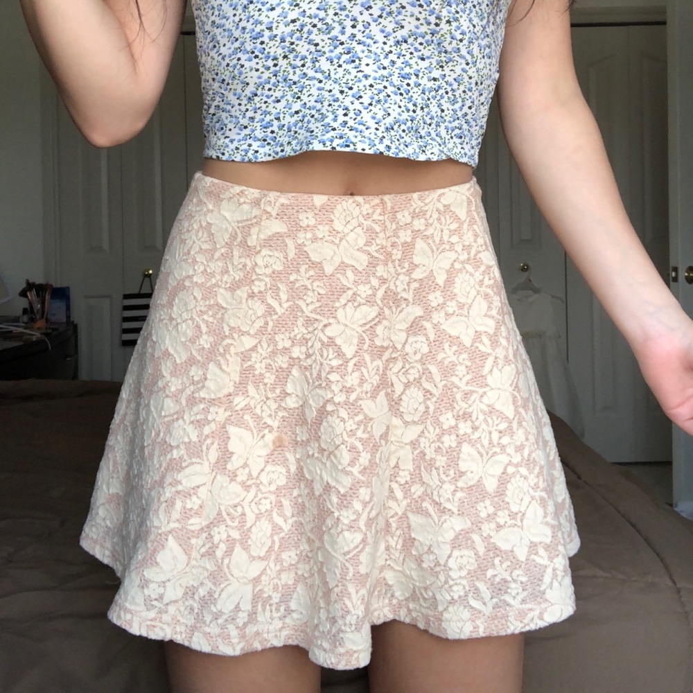 Tan Small Windsor Short Flower Skirt